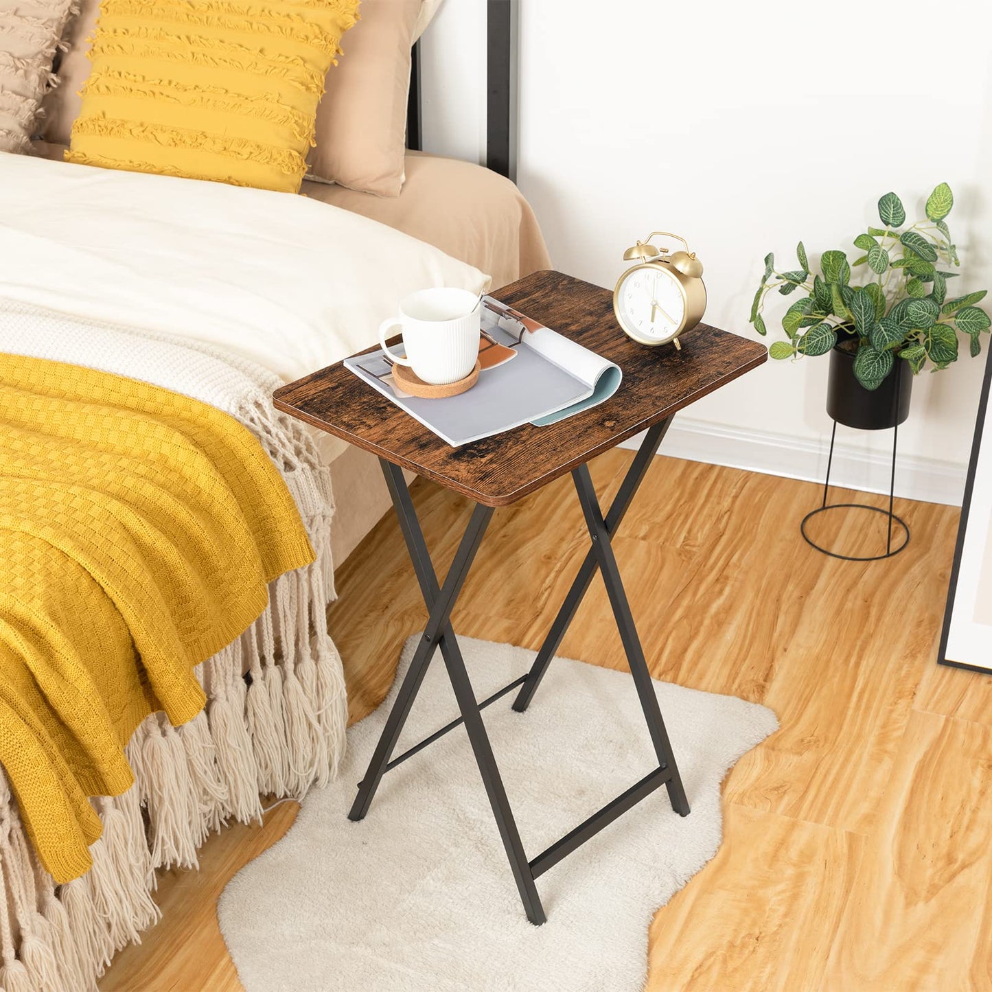 HOOBRO Folding TV Tray Tables for Small Spaces Set of 2