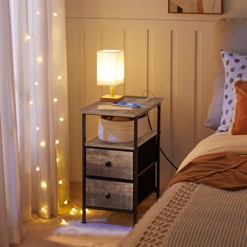 HOOBRO End Table with Charging Station