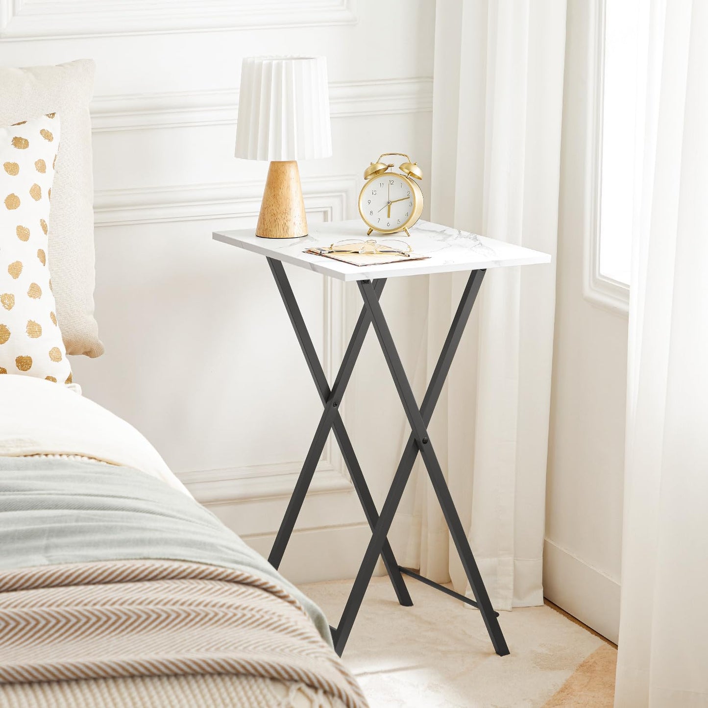 HOOBRO Sturdy, Compact, and Foldable TV Tray Table /2PICS