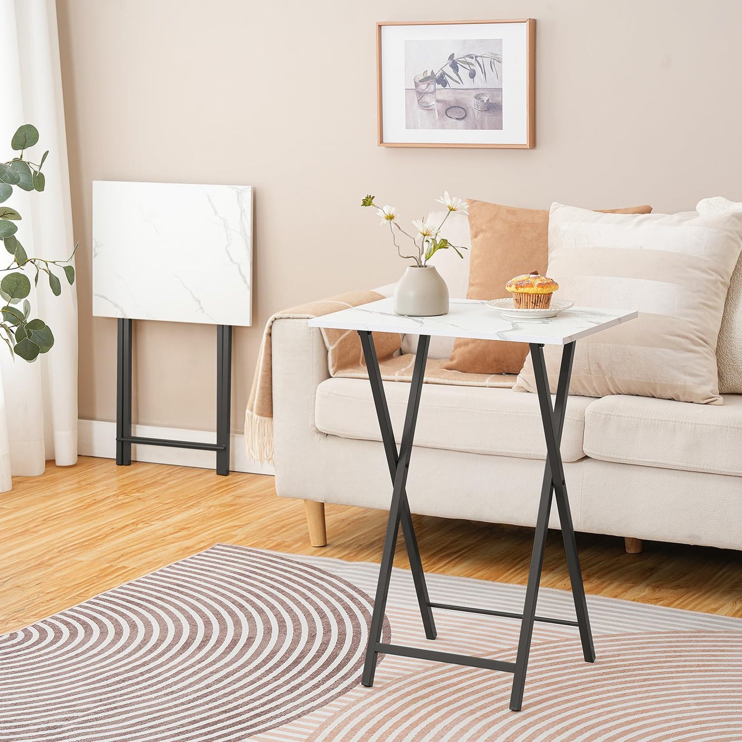 HOOBRO Sturdy, Compact, and Foldable TV Tray Table /2PICS