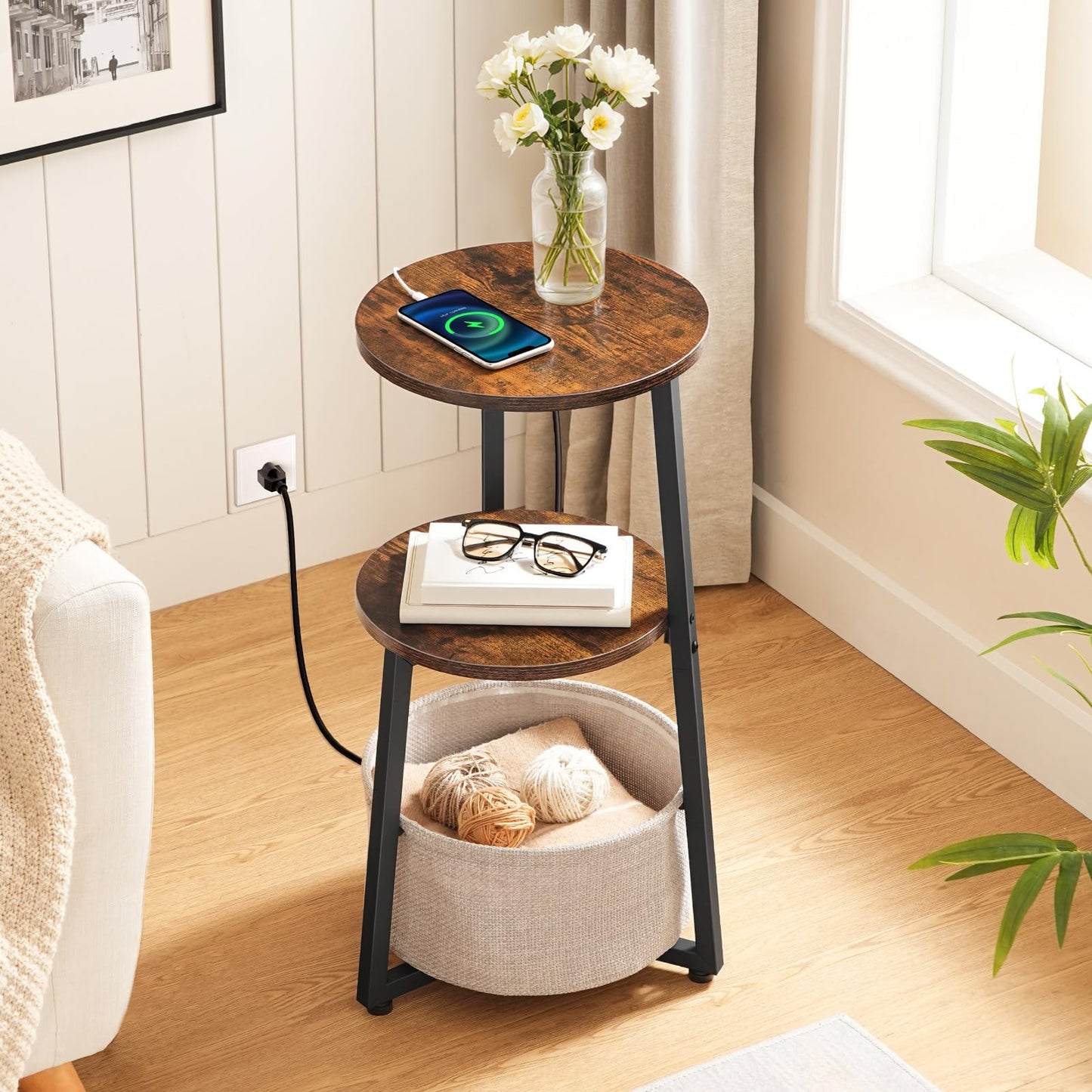 HOOBRO Retro Brown Small Round Side Table with Charging Station & Storage Basket