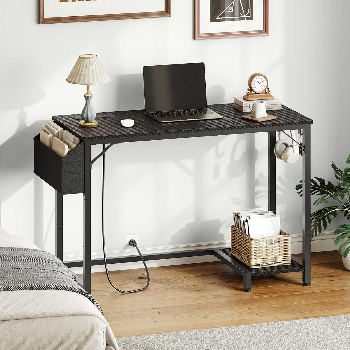 HOOBRO Modern Computer Desk with CPU Stand and Storage Pocket for Home Office